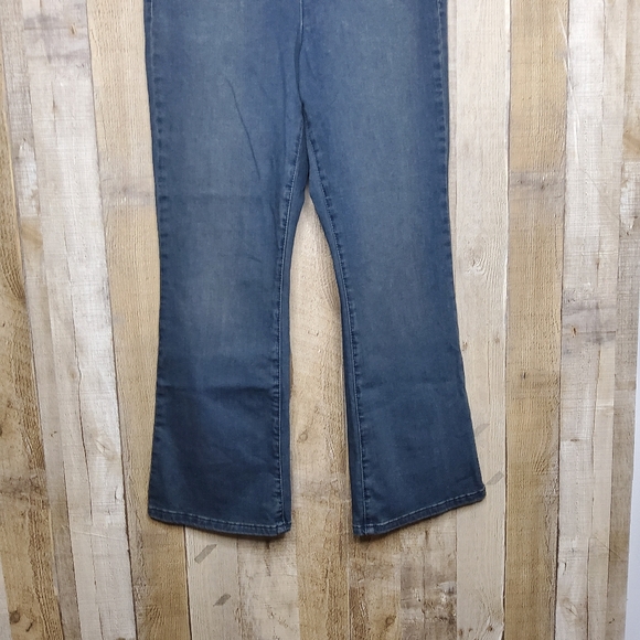 Free People In My Feelings Crop Flare Blue Jeans Pull-on Mid-rise Size Medium - Picture 4 of 11